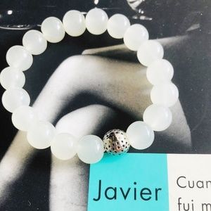 3 /35 WHITE QUARTZ STACKABLE BRACELET 3 /35 WHITE QUARTZ STACKABLE BRACELET